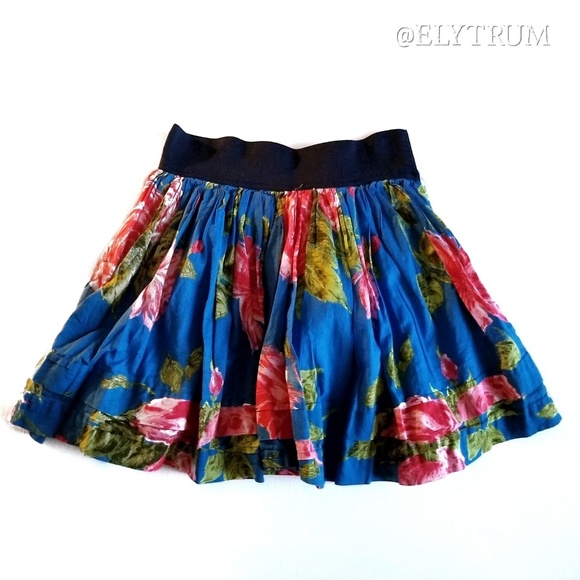Abercrombie Kids blue floral stretchy skirt - Picture 3 of 5